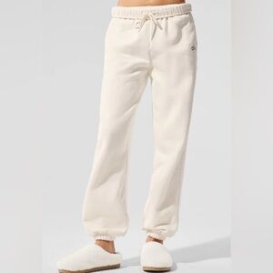 ALO Accolade Cream Sweatpants